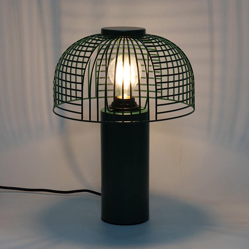 Cage Éan Dubh Lampa Tábla Iarainn Iarainn