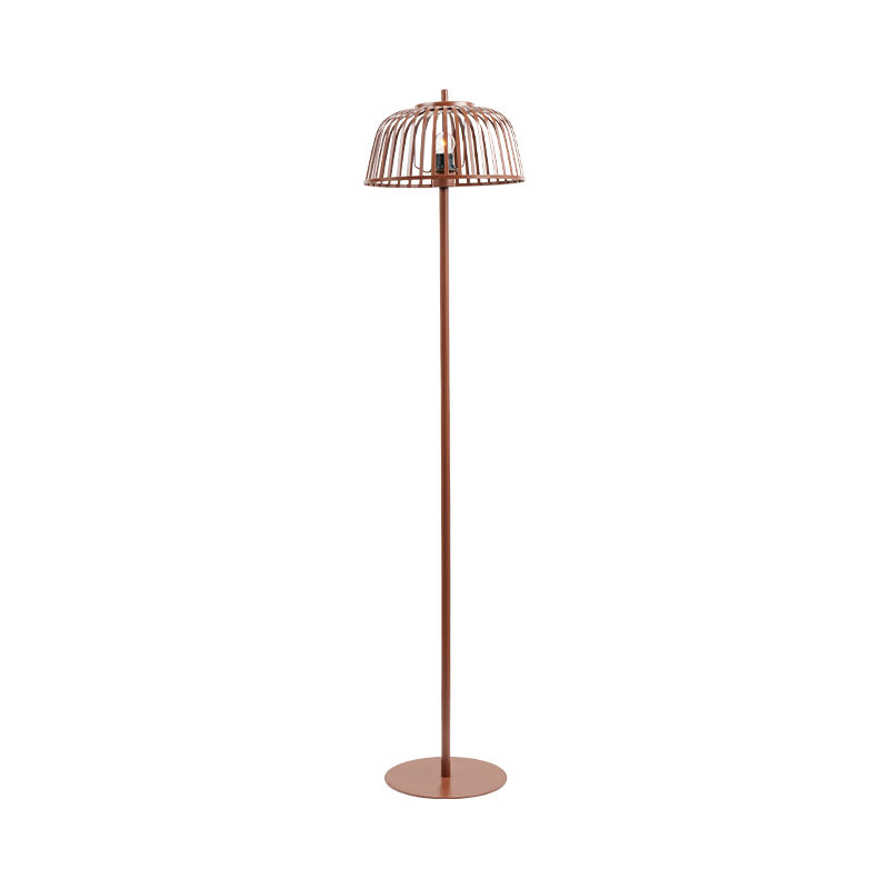 Lampa urláir lampaí iarainn saoirsithe