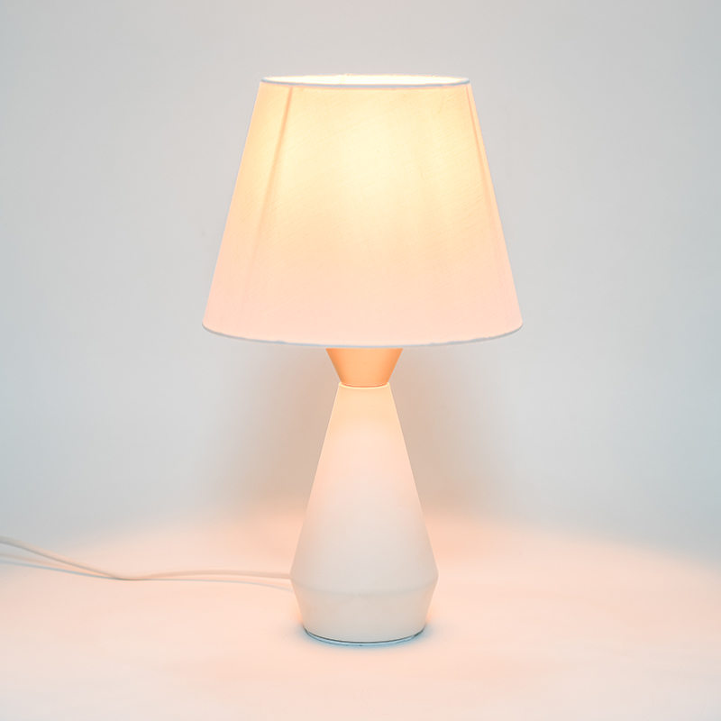Lampa cois leapa miotail retro Eorpach
