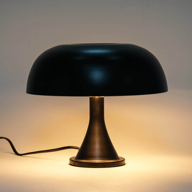 Lampa tábla maisiúcháin beacáin tí