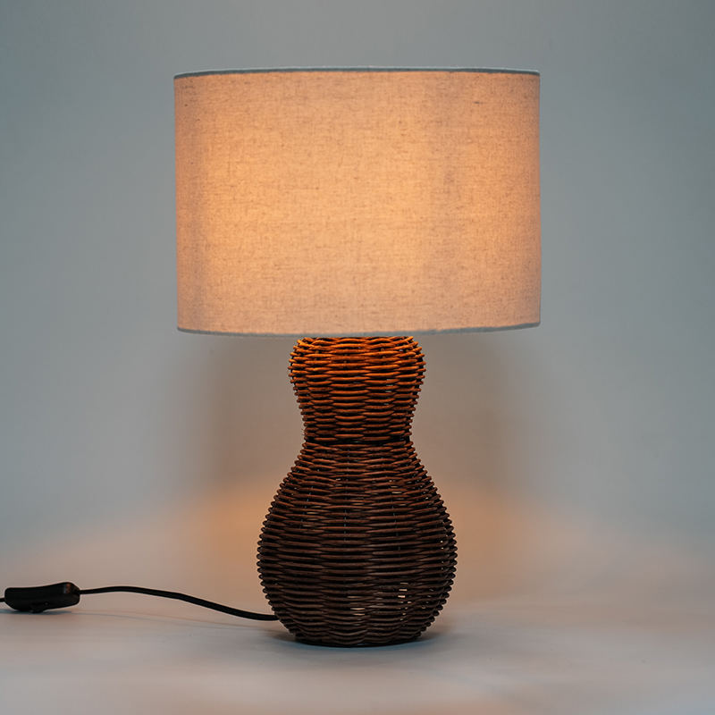 Lampa Tábla Ealaíne RattAn lámhdhéanta