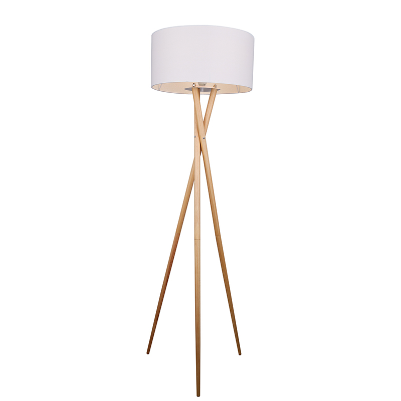 Lampa urláir simplí trí-chosa adhmaid