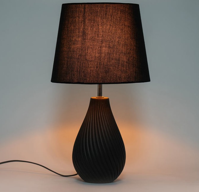 Treoir Ceannaigh Iomlán: Conas an Lampa Tábla Foirfe a Aimsiú